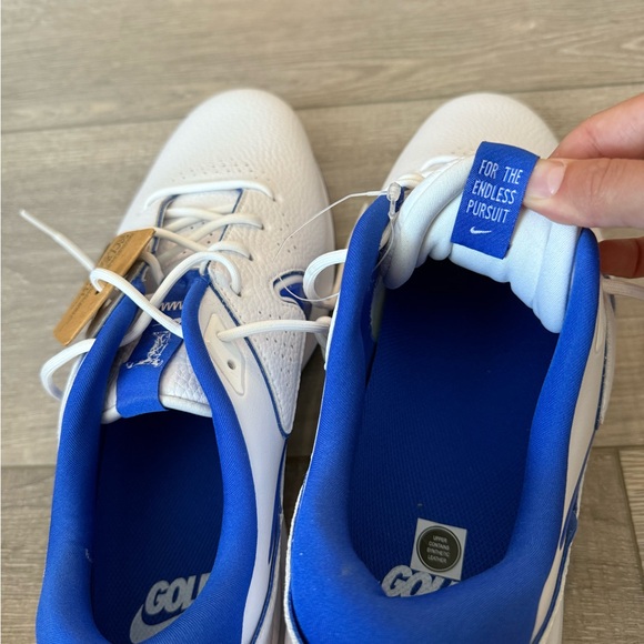 Nike Men's White and Blue Victory Pro Golf Shoes - Picture 10 of 10